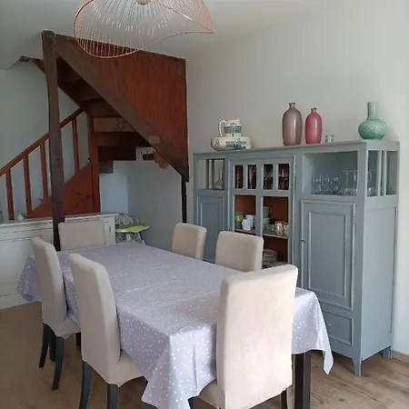 Prázdninový dům Maison De Campagne Avec Piscine Chauffee